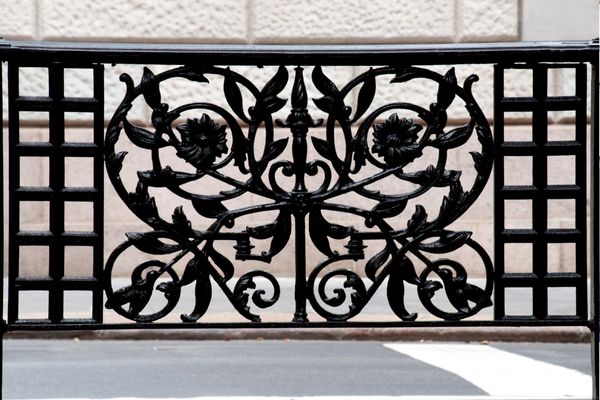 Paslanmaz ve Dekoratif Demir İşleri